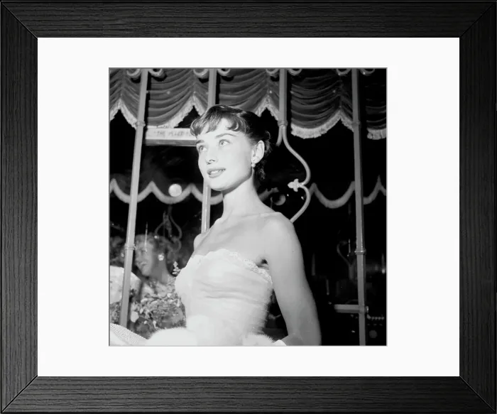 Framed Print : Audrey Hepburn Framed Print : Audrey Hepburn