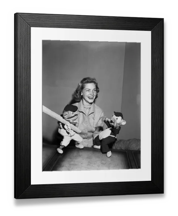 Framed Print : Lauren Bacall Framed Print : Lauren Bacall