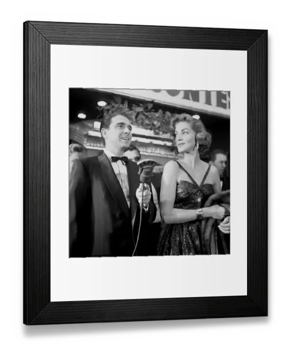 Framed Print : Lauren Bacall Framed Print : Lauren Bacall