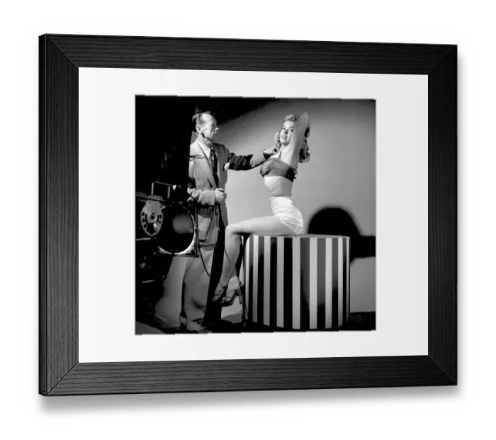 Framed Print : Photo of Jayne Mansfield Framed Print : Photo of Jayne Mansfield