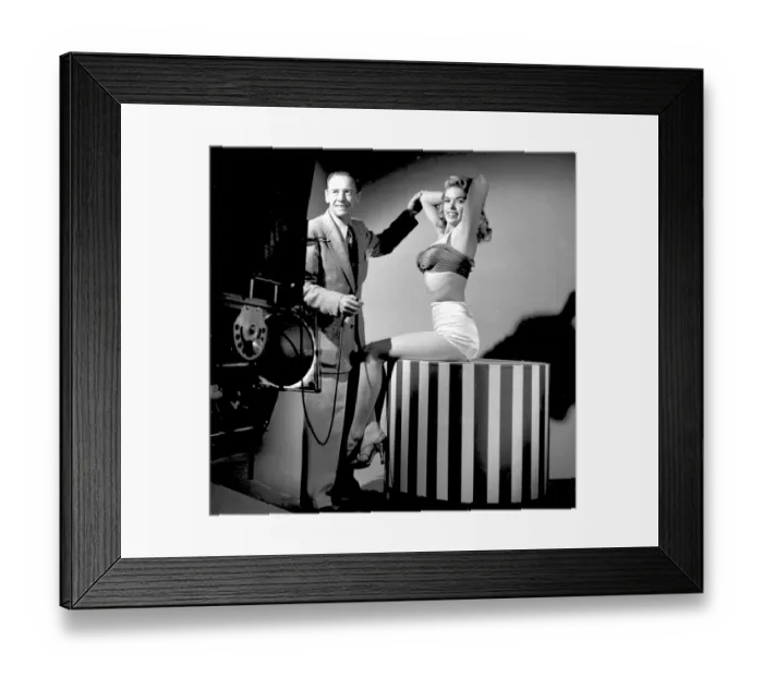 Framed Print : Photo of Jayne Mansfield Framed Print : Photo of Jayne Mansfield