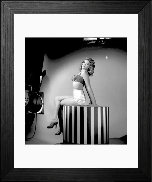 Framed Print : Photo of Jayne Mansfield Framed Print : Photo of Jayne Mansfield