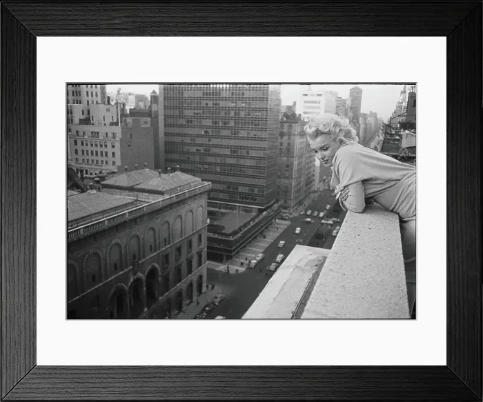 Framed Print : Marilyn On The Roof Framed Print : Marilyn On The Roof