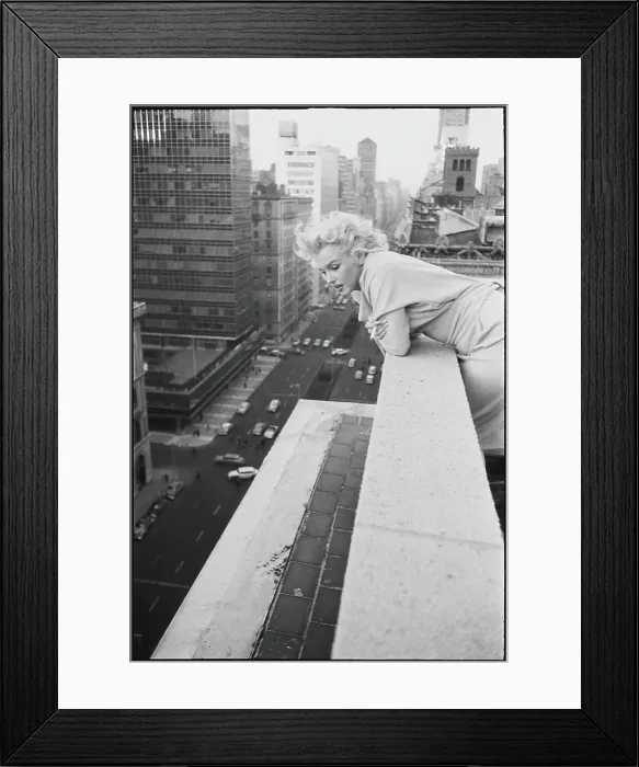 Framed Print : Marilyn On The Roof Framed Print : Marilyn On The Roof