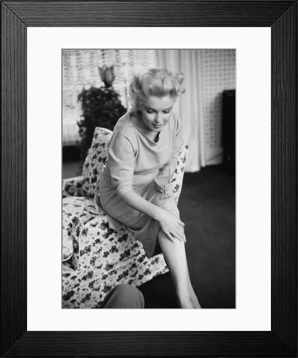 Framed Print : Marilyn Monroe Framed Print : Marilyn Monroe