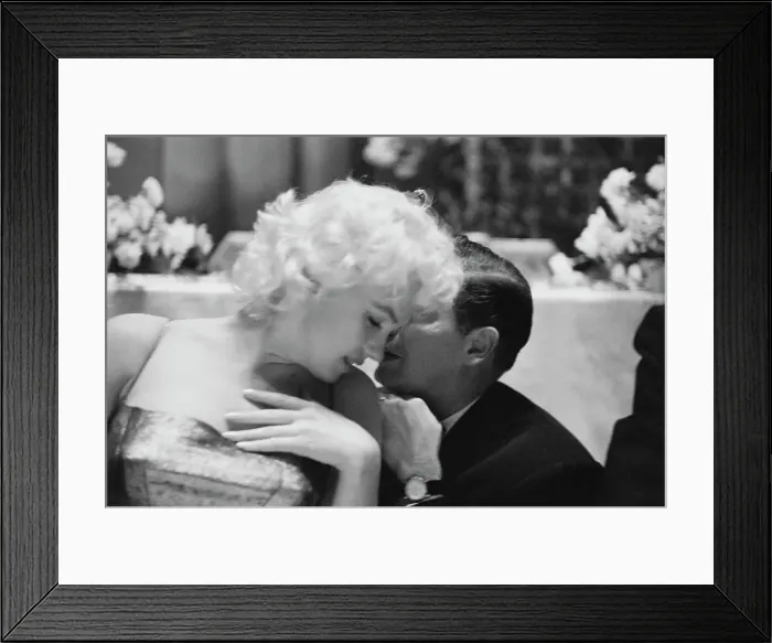 Framed Print : Marylin in New York Framed Print : Marylin in New York