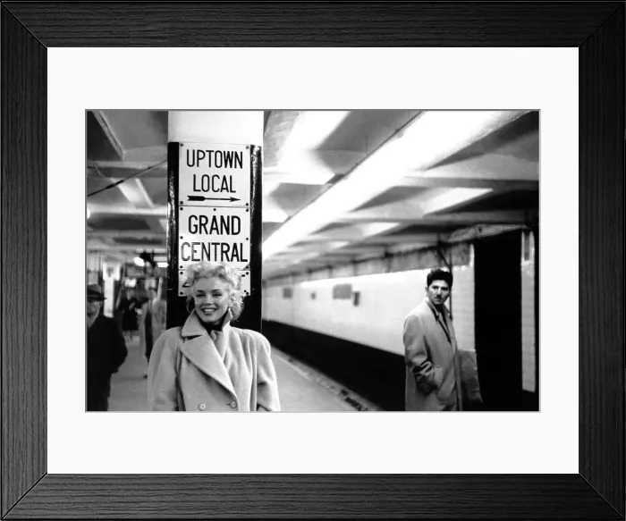 Framed Print : Marilyn In Grand Central Station Framed Print : Marilyn In Grand Central Station