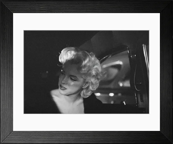 Framed Print : Marilyn in a car Framed Print : Marilyn in a car