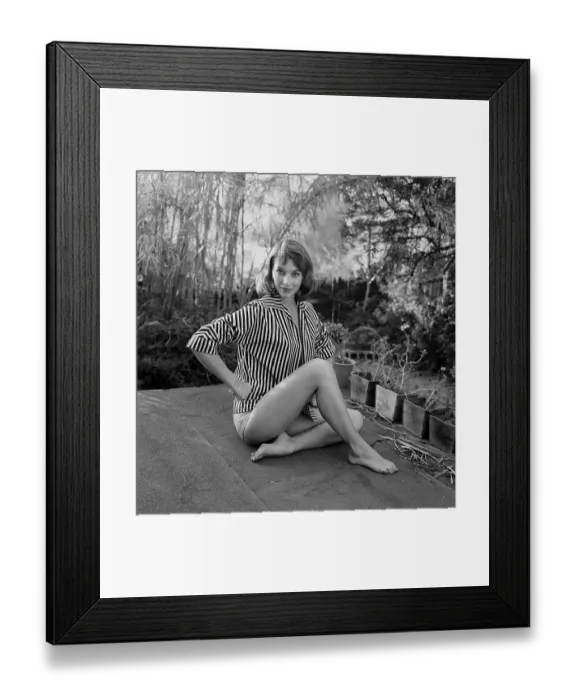 Framed Print : Vikki Dougan