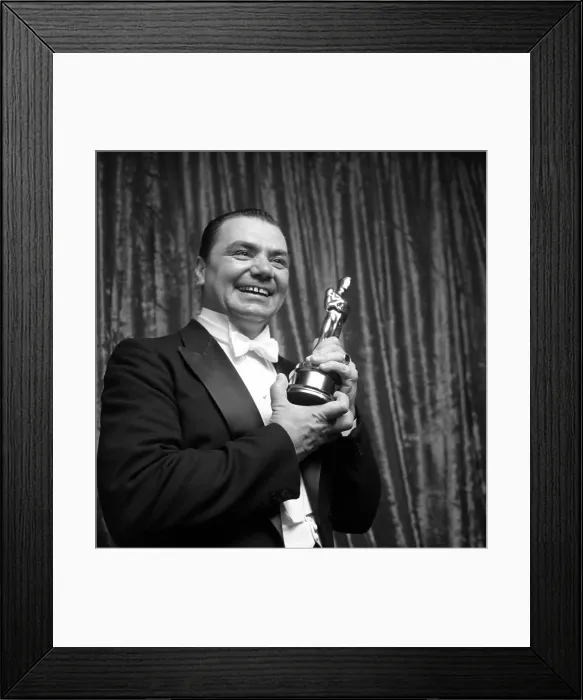 Framed Print : Ernest Borgnine At The Oscars Framed Print : Ernest Borgnine At The Oscars