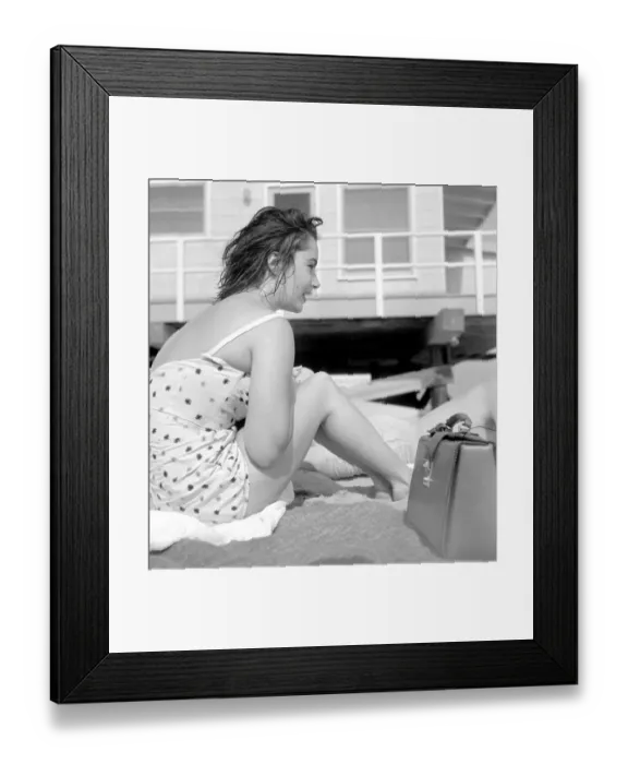 Framed Print : Portrait Session On The Beach In Malibu Framed Print : Portrait Session On The Beach In Malibu