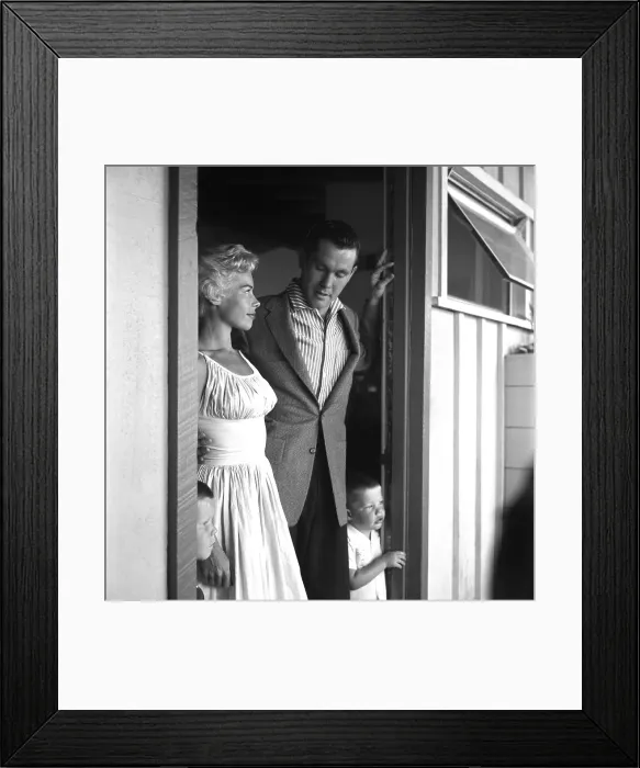 Framed Print : Johnny Carson And Joan Framed Print : Johnny Carson And Joan