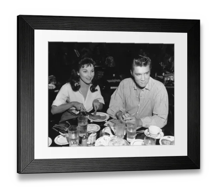 Framed Print : Photo of Elvis Presley on the set of Love Me Tender Framed Print : Photo of Elvis Presley on the set of Love Me Tender