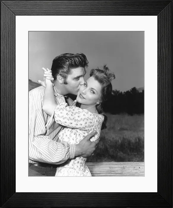 Framed Print : Photo of Elvis Presley on the set of Love Me Tender Framed Print : Photo of Elvis Presley on the set of Love Me Tender