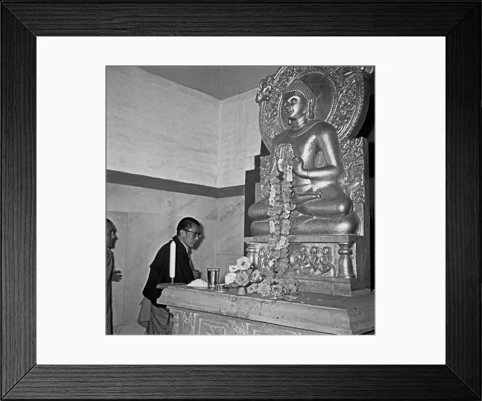 Framed Print : UNESCO Buddhist Conference, 1956 Framed Print : UNESCO Buddhist Conference, 1956