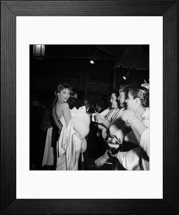 Framed Print : Vikki Dougan