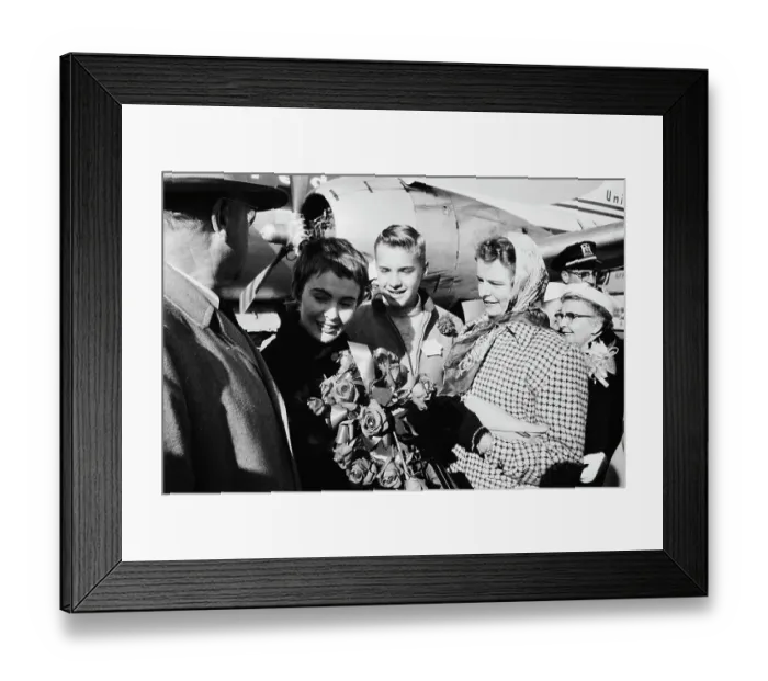 Framed Print : Jean Seberg Arrives Home Framed Print : Jean Seberg Arrives Home