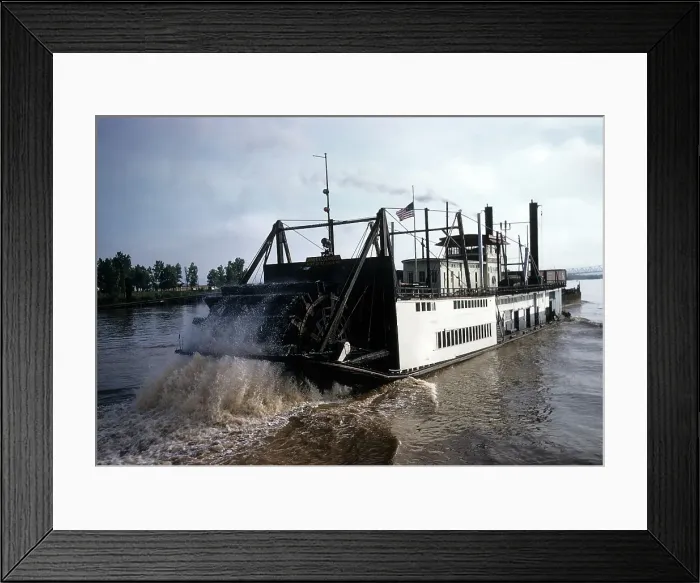 Framed Print : STERNWHEEL BOAT ON THE MISSISSIPPI