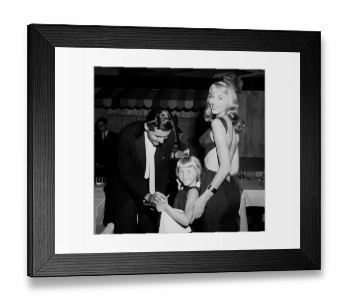 Framed Print : Vikki Dougan Framed Print : Vikki Dougan
