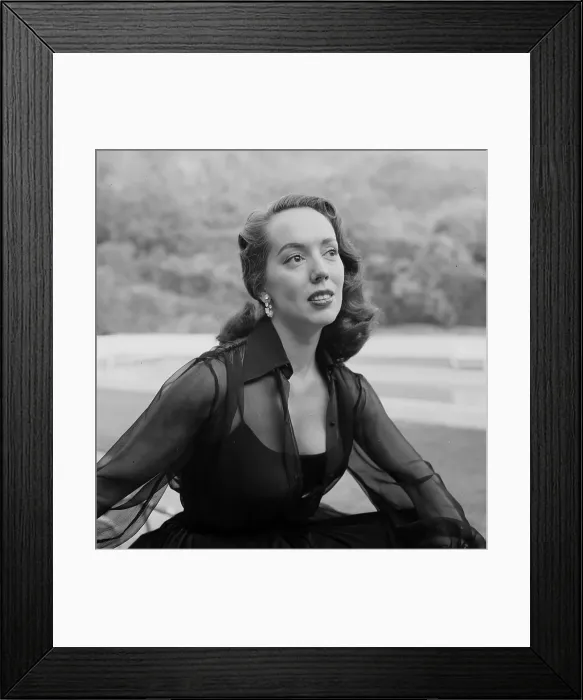 Framed Print : Susan Cummings Framed Print : Susan Cummings