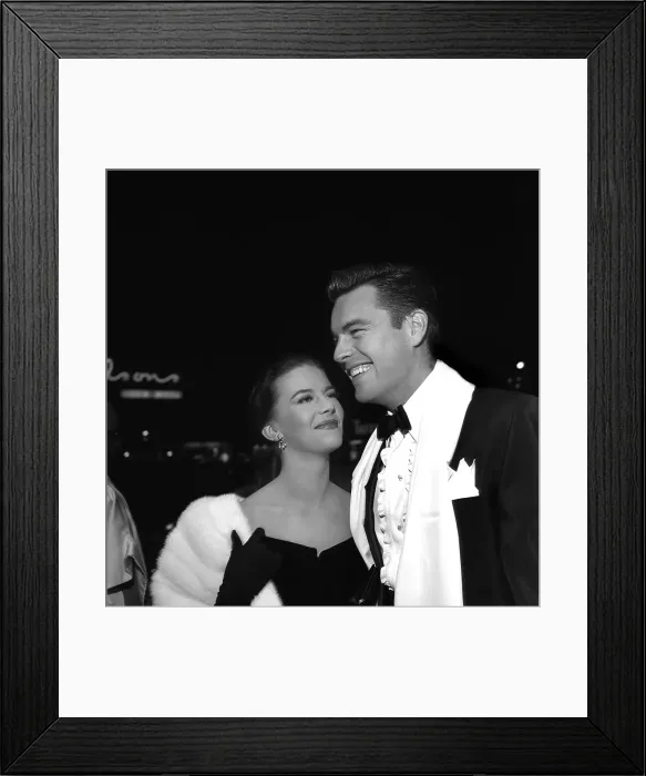 Framed Print : Natalie Wood And Robert Wagner Framed Print : Natalie Wood And Robert Wagner