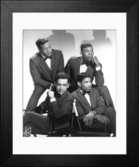 Framed Print : The Crests Portrait Without Maestro Framed Print : The Crests Portrait Without Maestro