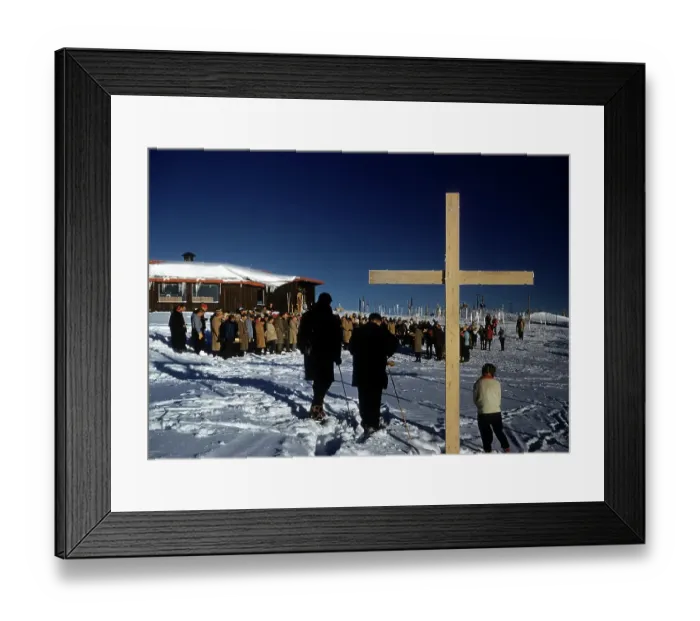 Framed Print : EASTER SUNRISE SERVICE Framed Print : EASTER SUNRISE SERVICE