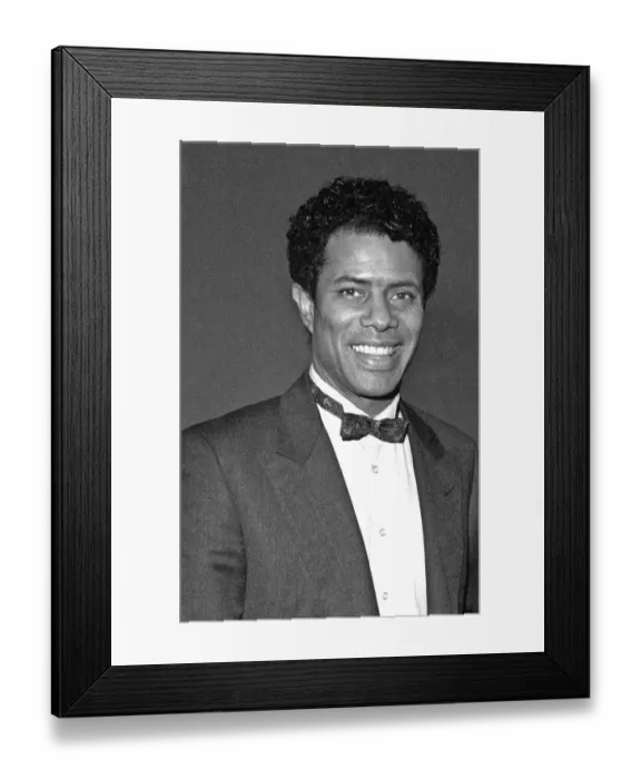 Framed Print : Photo of Gregory Abbott Framed Print : Photo of Gregory Abbott
