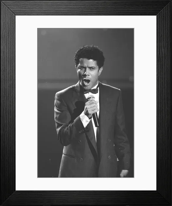 Framed Print : Photo of Gregory Abbott Framed Print : Photo of Gregory Abbott