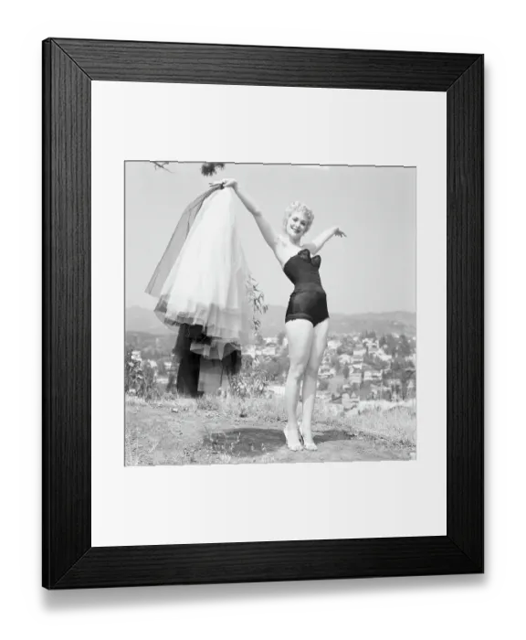Framed Print : Photo of Roxanne Arlen