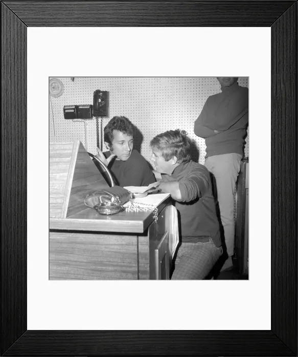 Framed Print : Photo of Burt Bacharach Framed Print : Photo of Burt Bacharach