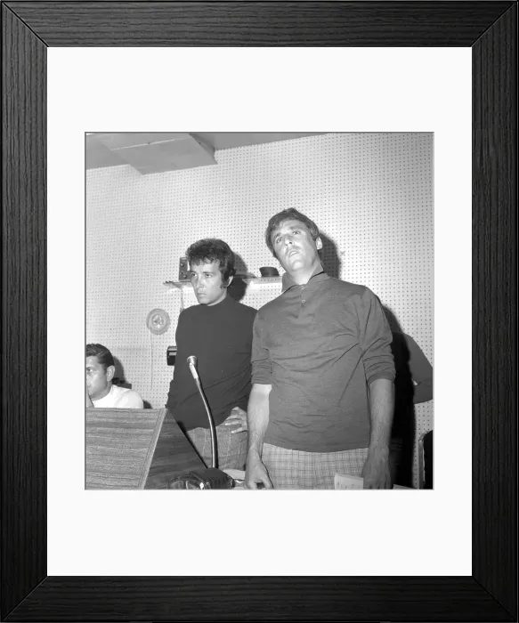 Framed Print : Photo of Burt Bacharach