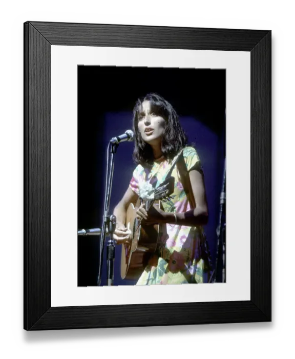 Framed Print : Photo of Joan Baez Framed Print : Photo of Joan Baez