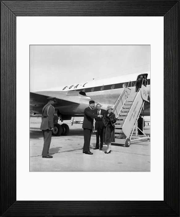 Framed Print : Queen Elizabeth II And Prince Philip Visit Pakistan Framed Print : Queen Elizabeth II And Prince Philip Visit Pakistan