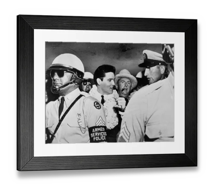 Framed Print : Elvis and the Colonel with a cadre Framed Print : Elvis and the Colonel with a cadre