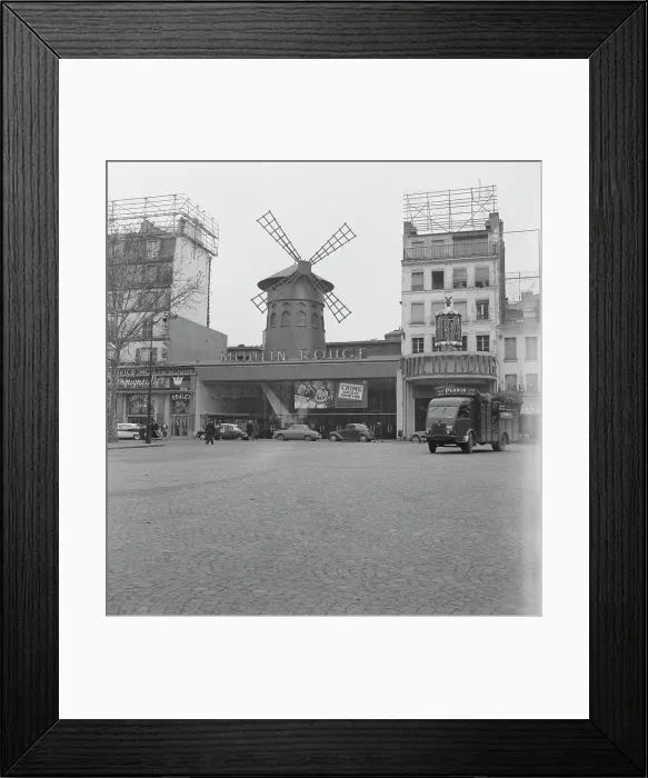 Framed Print : Moulin Rouge Framed Print : Moulin Rouge