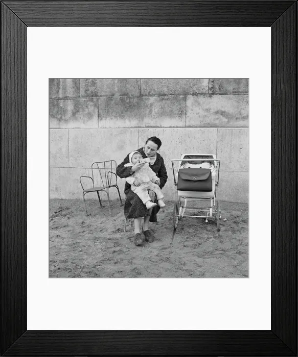 Framed Print : Parisian Mother & Child Framed Print : Parisian Mother & Child
