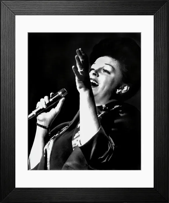 Framed Print : Judy Garland At Carnegie Hall
