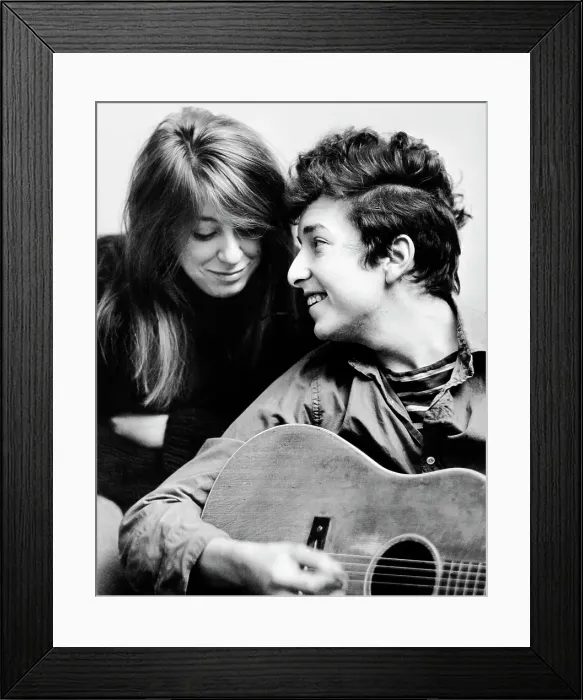 Framed Print : Bob Dylan & Suze Rotolo Framed Print : Bob Dylan & Suze Rotolo