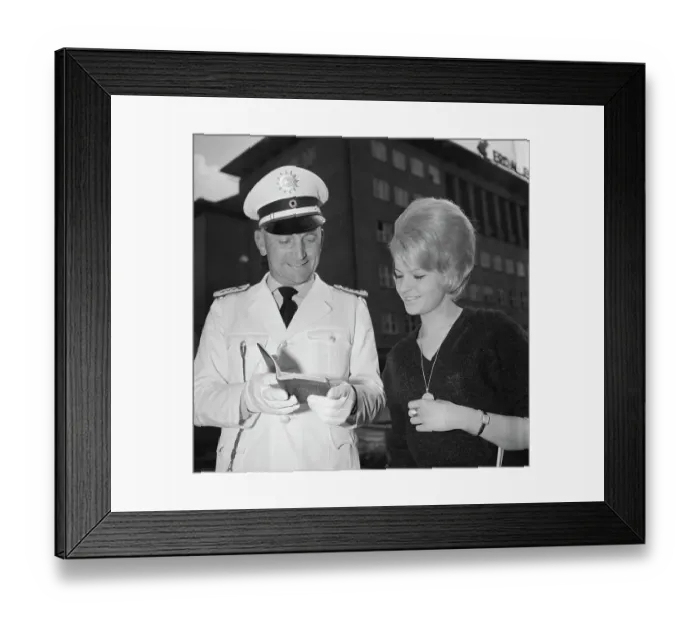 Framed Print : Waldorf Hotel Beauty Salon, 1961 Framed Print : Waldorf Hotel Beauty Salon, 1961