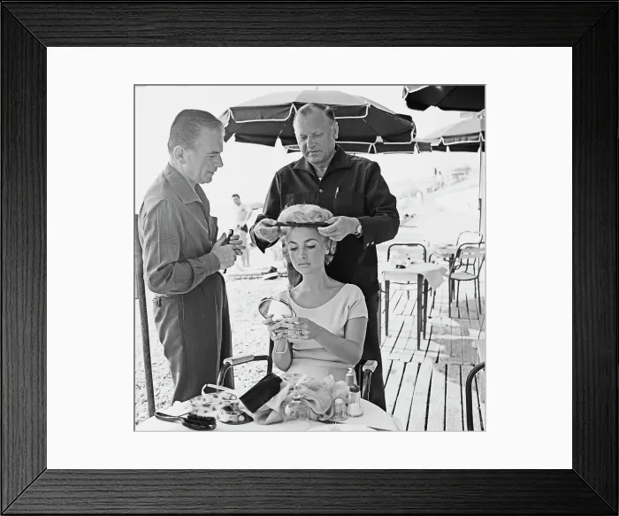 Framed Print : Waldorf Hotel Beauty Salon, 1961 Framed Print : Waldorf Hotel Beauty Salon, 1961