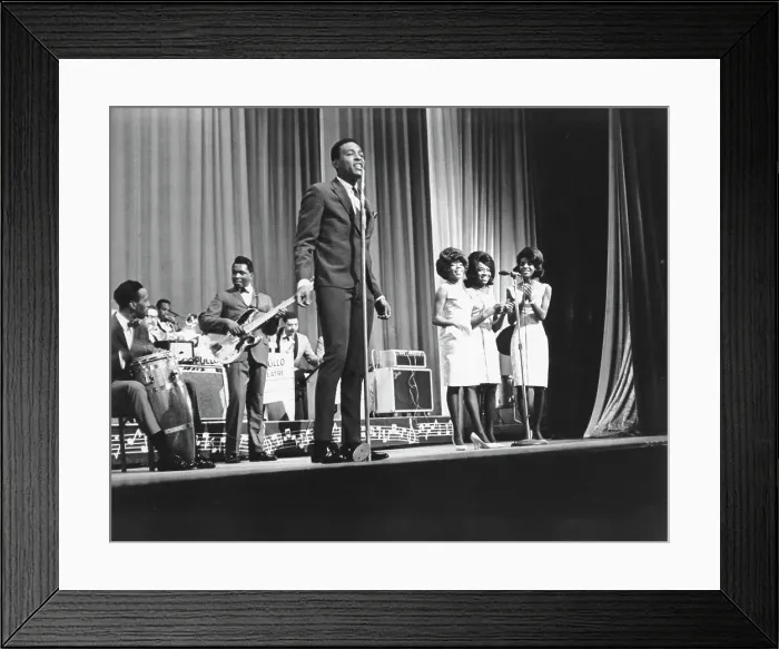 Framed Print : Performing At The Apollo With Martha & The Vandellas
