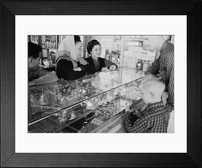 Framed Print : South Vietnam Shop Framed Print : South Vietnam Shop