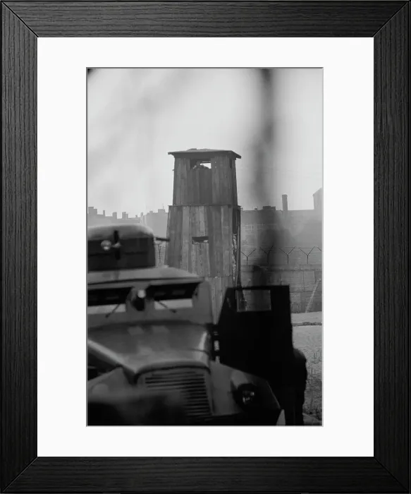 Framed Print : Berlin Wall Framed Print : Berlin Wall