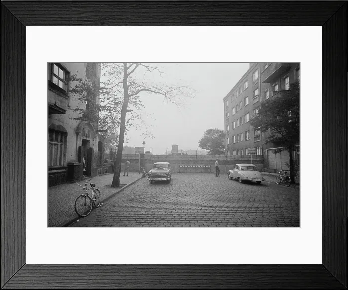 Framed Print : Berlin Wall