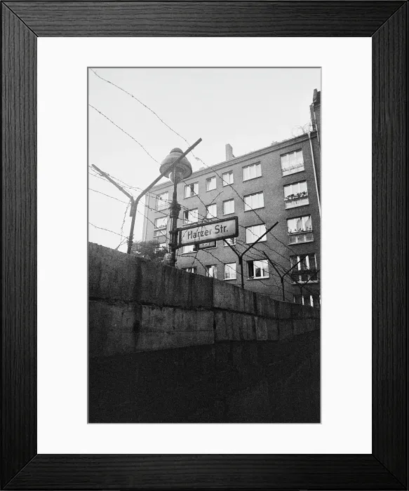 Framed Print : Berlin Wall Framed Print : Berlin Wall
