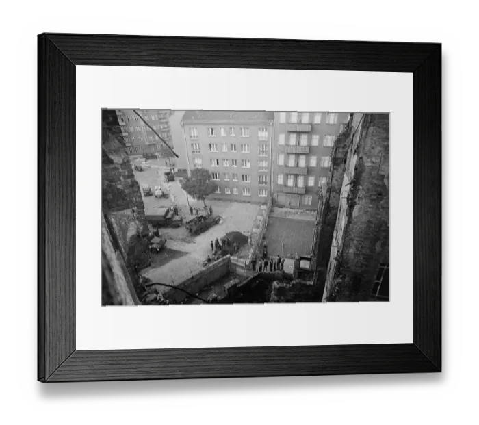 Framed Print : Berlin Wall Framed Print : Berlin Wall