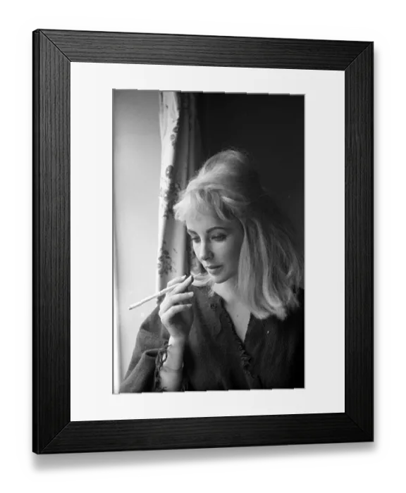 Framed Print : Liz Taylor Portrait Session In Blonde Wig Framed Print : Liz Taylor Portrait Session In Blonde Wig