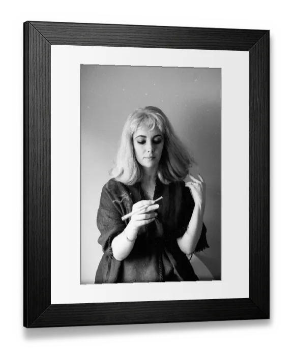 Framed Print : Liz Taylor Portrait Session In Blonde Wig