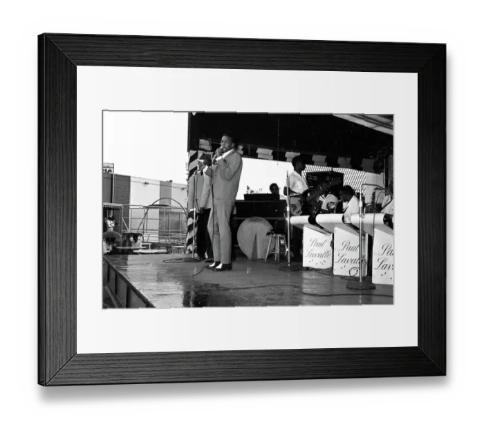 Framed Print : Soul Singer With The Spinners In NY Framed Print : Soul Singer With The Spinners In NY